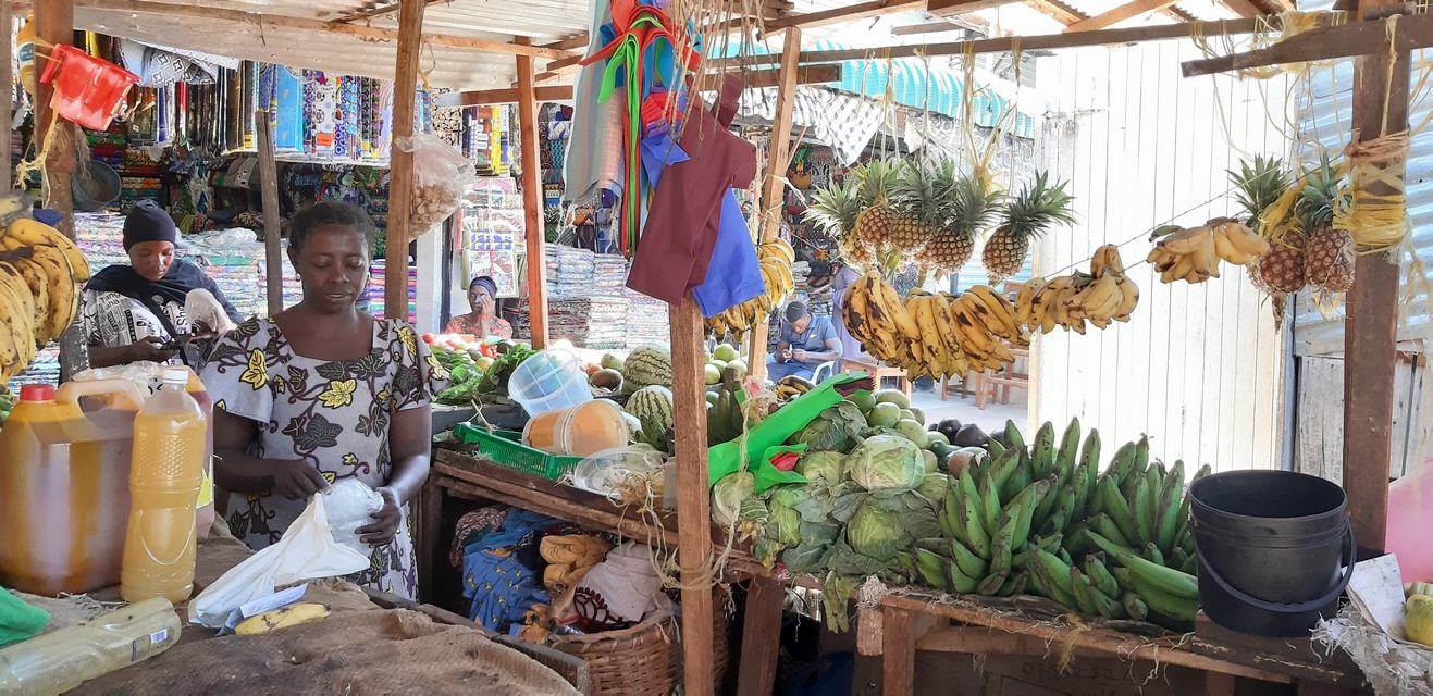 Einkaufen auf dem Markt von Kigoma