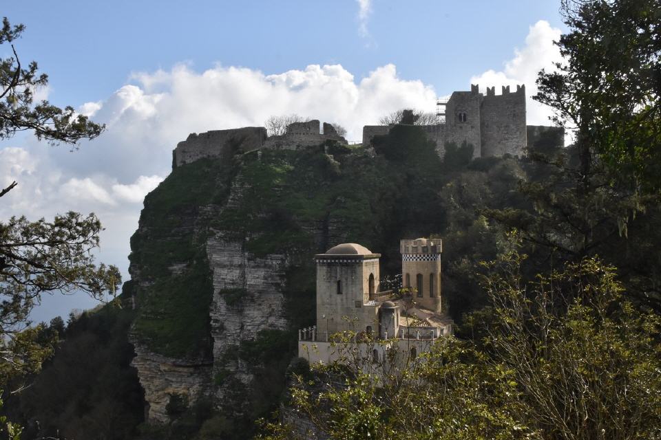 Castello di Venere, erbaut auf den Überresten eines Venustempels