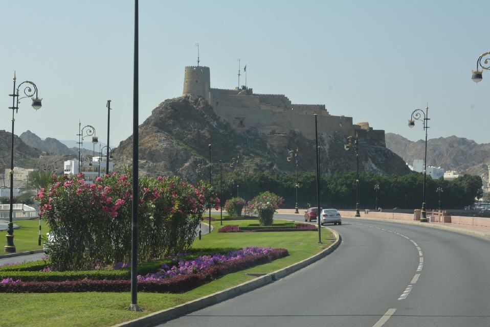 Boulevard "Corniche" am Meer