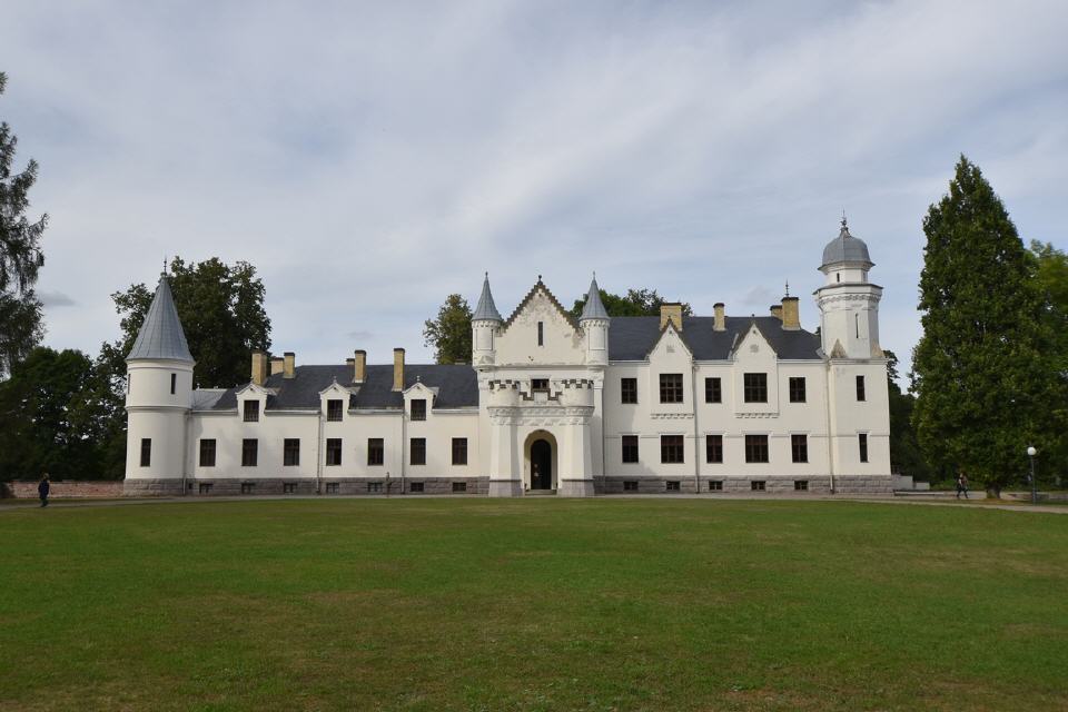 "Balmoral Castle" in Alatskivi