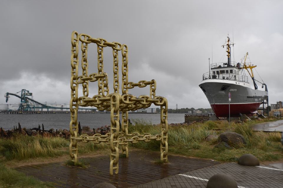Moderne Kunst im Hafen